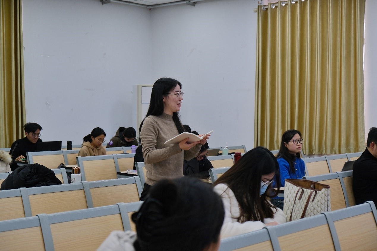 西安外国语大学张京鱼教授应邀做客久发